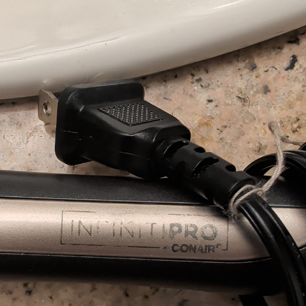 INFINITIPRO by Conair Hair Straightener / Curling Rod